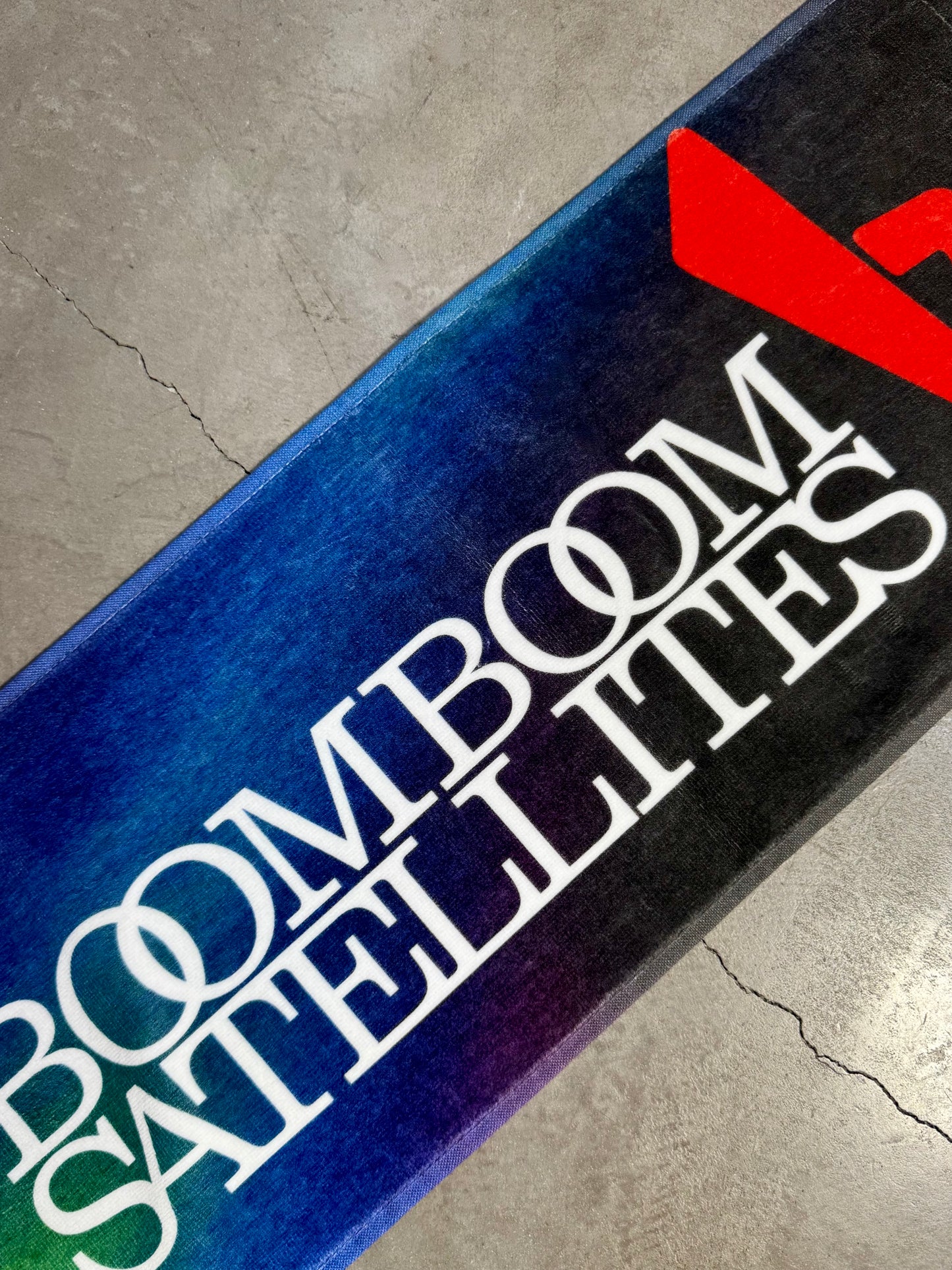 BOOM BOOM SATELLITES × THE SPELLBOUND コラボマフラータオル【8/18正午発売開始】
