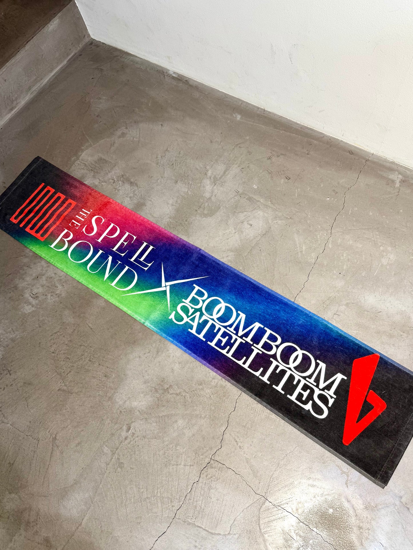 BOOM BOOM SATELLITES × THE SPELLBOUND コラボマフラータオル【8/18正午発売開始】