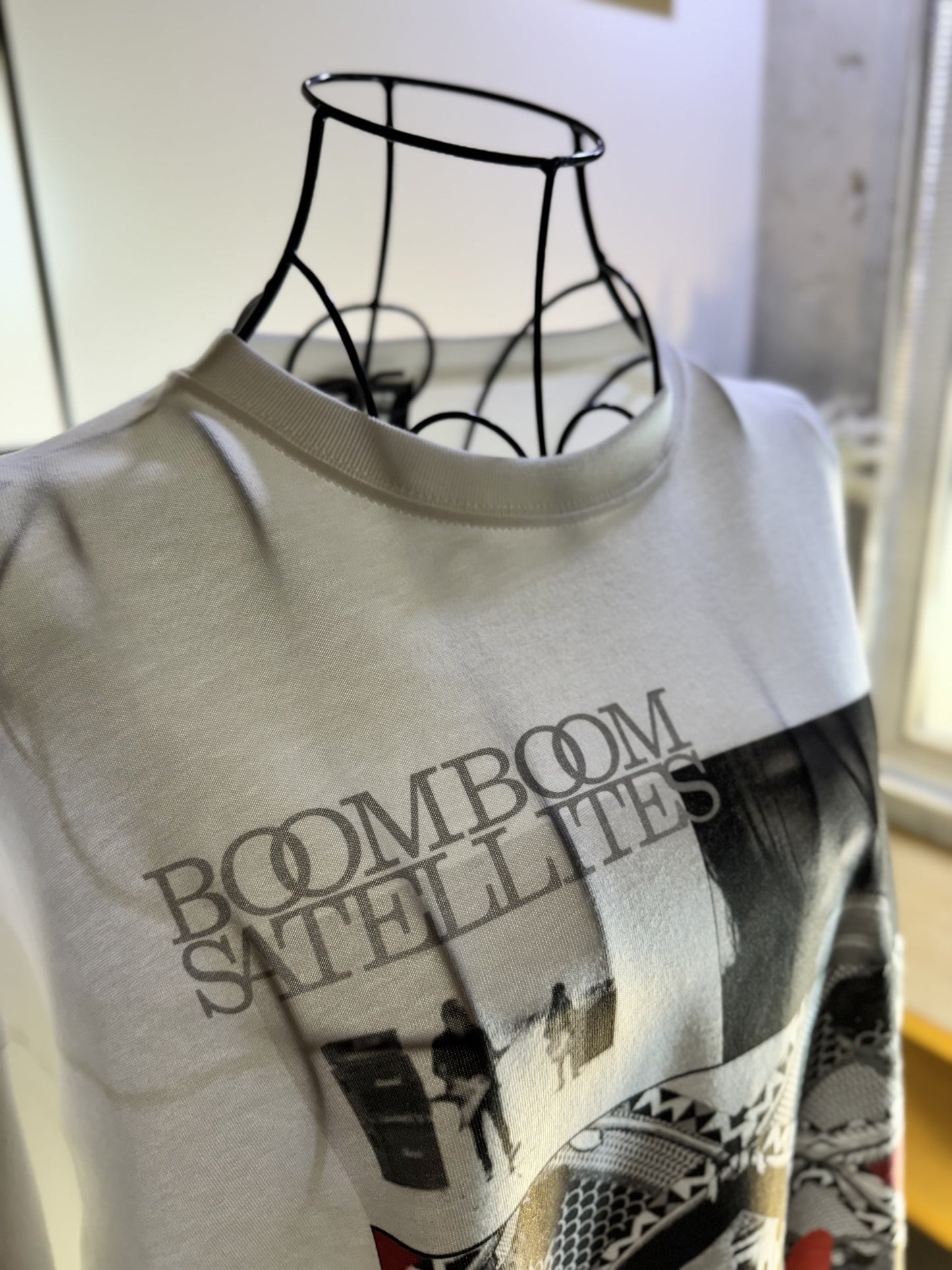 BOOM BOOM SATELLITES × THE SPELLBOUND “Kick it out” Memorial Tee【10/10公演後オンライン発売開始】