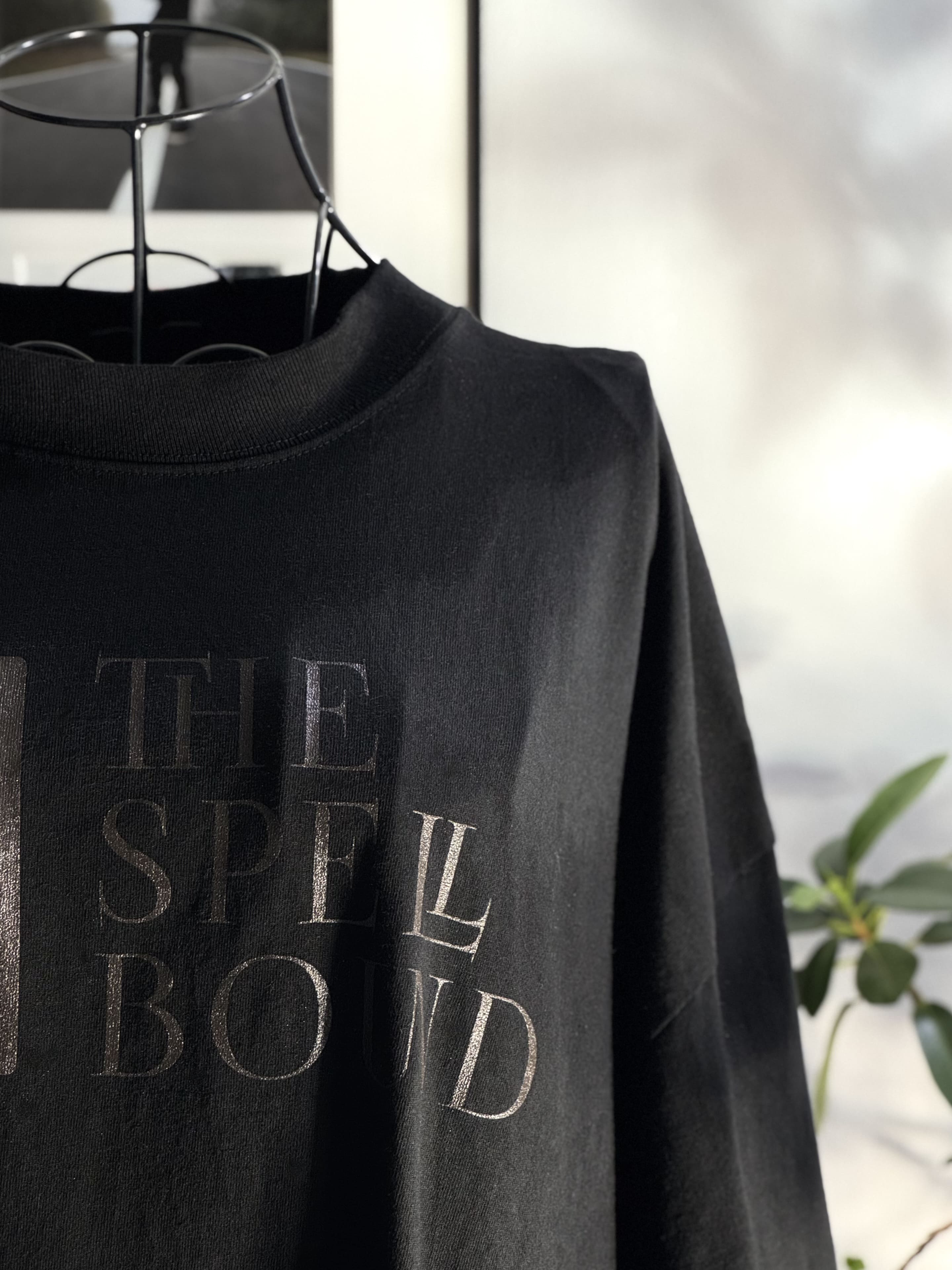 THE SPELLBOUND Vintage Drop Shoulder T-Shirt – 中野