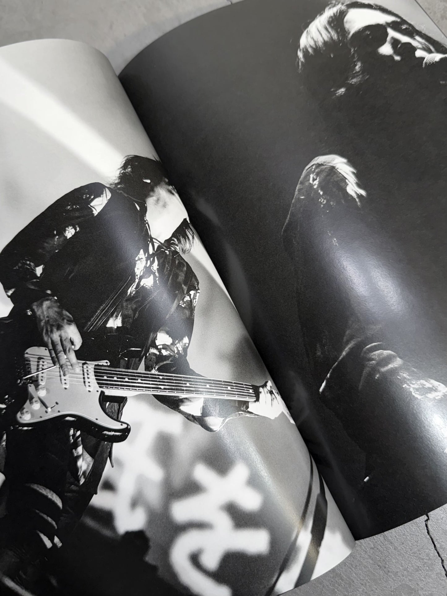 結成五周年記念写真集 “THE SPELLBOUND 2020-2025”